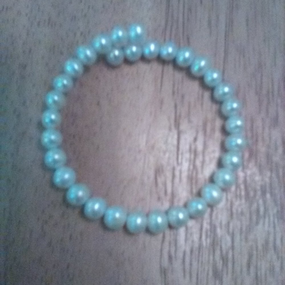 White Cultured Pearl Bracelet